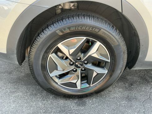 Used 2023 Kia Sorento EX FWD image 28