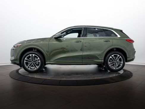 Used 2025 Audi Q5 Premium Plus w/ Premium Plus AWD/4WD image 6