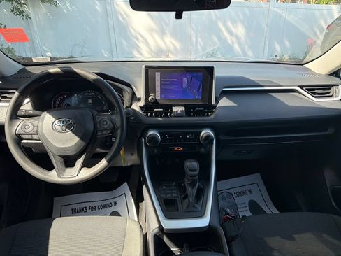 Used 2025 Toyota RAV4 LE AWD/4WD image 15