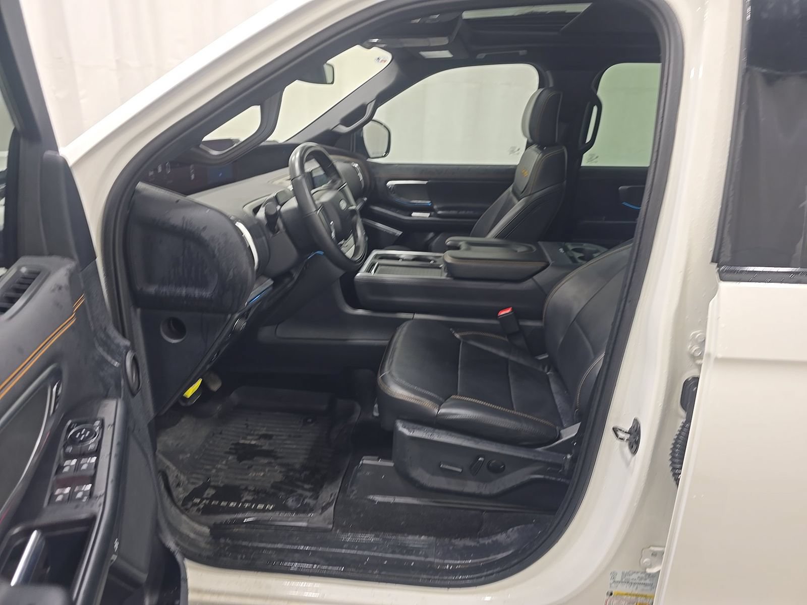 Used 2025 Ford Expedition Tremor AWD/4WD image 7