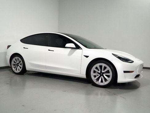 Used 2023 Tesla Model 3 RWD image 1