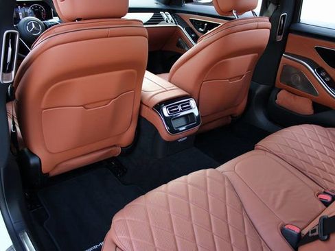 Used 2024 Mercedes-Benz S 580 4MATIC Sedan image 12