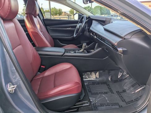 Used 2025 MAZDA MAZDA3 s image 32