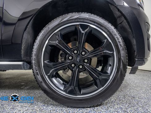 Used 2024 Ford Expedition Limited AWD/4WD image 47
