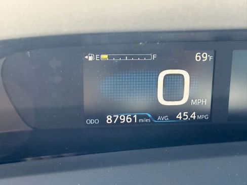 Used 2016 Toyota Prius Three w/ Advanced Technology Package FWD image 36