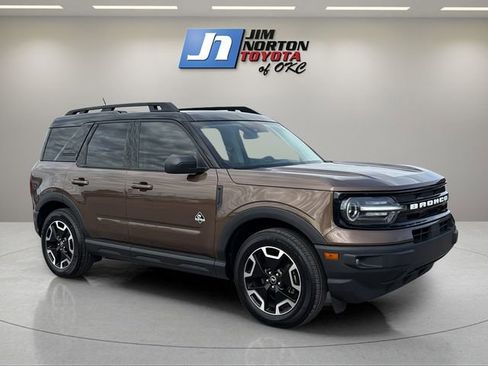 Used 2022 Ford Bronco Sport Outer Banks w/ Tech Package AWD/4WD image 3