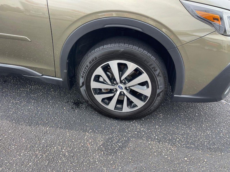 Used 2020 Subaru Outback Premium AWD/4WD image 16