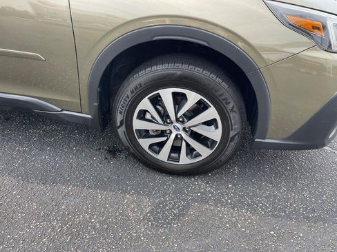 Used 2020 Subaru Outback Premium AWD/4WD image 16