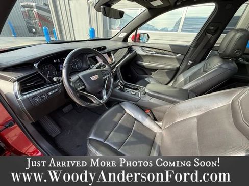 Used 2021 Cadillac XT6 Premium Luxury FWD image 6