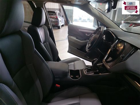 Certified 2025 Subaru Outback Onyx Edition image 10