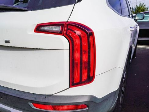 Certified 2022 Kia Telluride S image 13