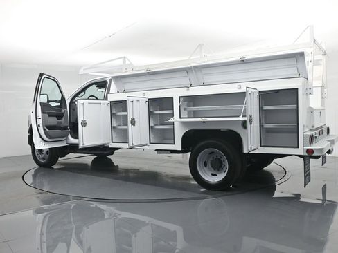 New 2025 Ford F450 XL w/ XL Chrome Package image 39