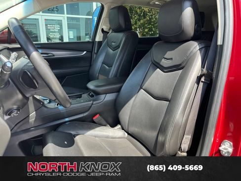 Used 2017 Cadillac XT5 Luxury FWD image 4