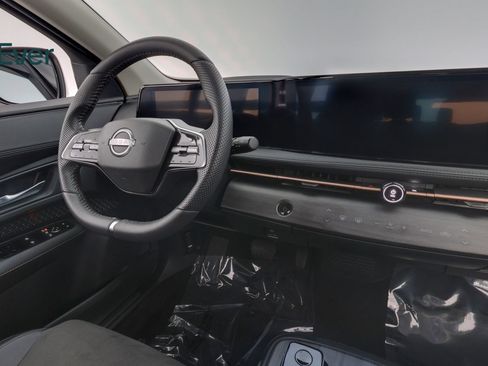 Used 2024 Nissan Ariya AWD image 25