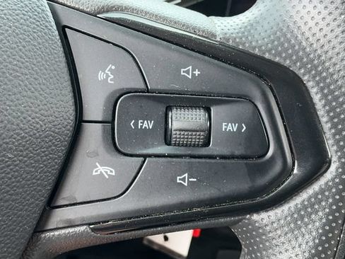 Used 2024 Chevrolet Trax LS w/ LS Convenience Package FWD image 24