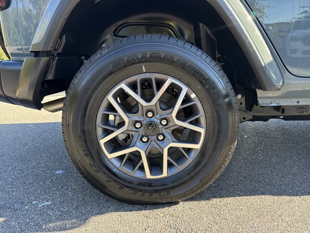 Certified 2026 Jeep Wrangler Unlimited Sahara AWD/4WD image 16