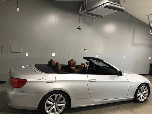 Used 2013 BMW 328i Convertible image 5