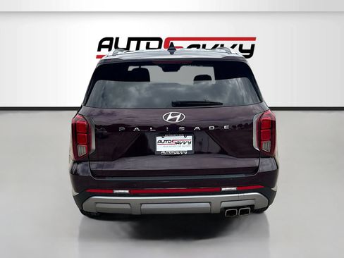 Used 2023 Hyundai Palisade Limited FWD image 6