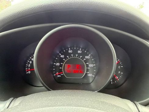 Used 2017 Kia Soul FWD image 35