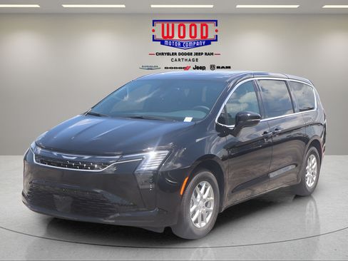 New 2027 Chrysler Pacifica Select FWD image 8