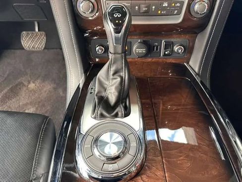 Used 2018 INFINITI QX80 2WD w/ Deluxe Technology Package image 16