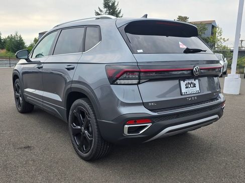 New 2025 Volkswagen Taos SEL image 6