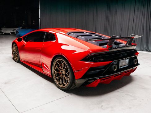 Used 2023 Lamborghini Huracan EVO AWD/4WD image 39