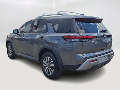 Used 2022 Nissan Pathfinder SL AWD/4WD image 4
