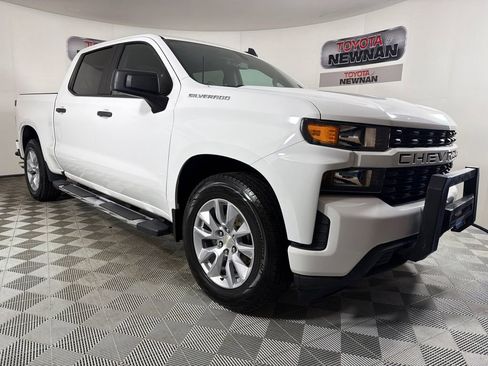Used 2020 Chevrolet Silverado 1500 Custom w/ Custom Value Package image 1