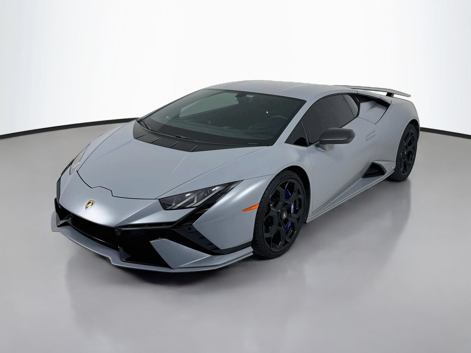 Used 2023 Lamborghini Huracan Tecnica RWD image 3