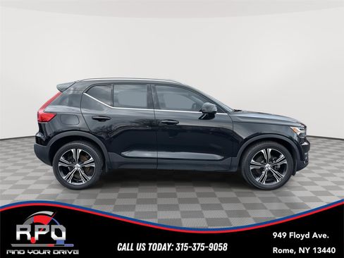 Used 2021 Volvo XC40 T5 Inscription w/ Advanced Package image 6