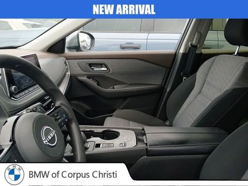Used 2023 Nissan Rogue SV FWD image 15