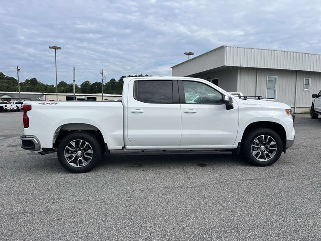 Used 2023 Chevrolet Silverado 1500 LT AWD/4WD image 2