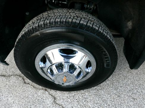 Used 2024 Chevrolet Silverado 3500 LTZ w/ LTZ Convenience Package image 25