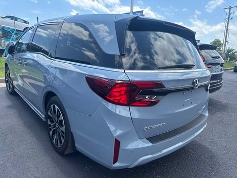 Used 2025 Honda Odyssey Elite image 5