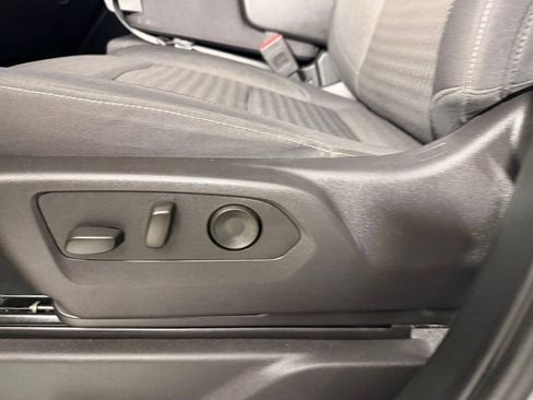 Used 2025 GMC Sierra 3500 SLE w/ SLE Convenience Package image 22