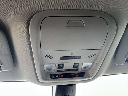 Used 2019 Buick Enclave Avenir w/ Avenir Technology Package FWD image 31