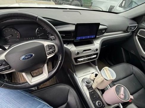 Used 2020 Ford Explorer XLT w/ Equipment Group 202A image 28