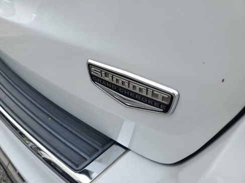 Used 2014 Jeep Grand Cherokee Summit w/ Trailer Tow Group IV image 10