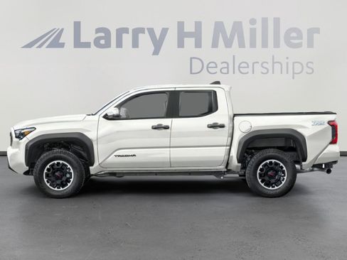New 2026 Toyota Tacoma TRD Off-Road AWD/4WD image 3