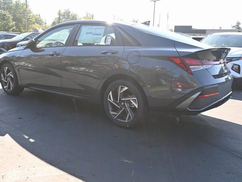 Certified 2025 Hyundai Elantra Sport image 5