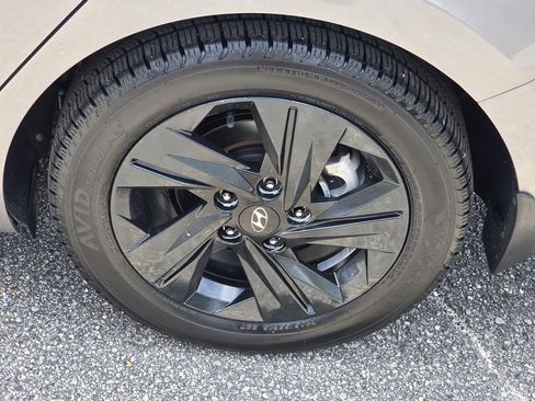 Used 2023 Hyundai Elantra SEL FWD image 23