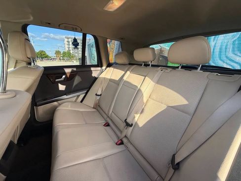 Used 2015 Mercedes-Benz GLK 350 2WD image 19