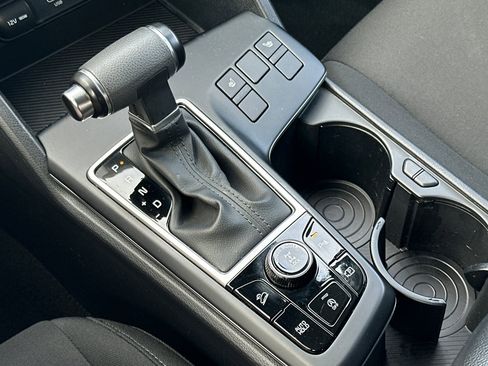 Used 2023 Kia Sportage LX image 21