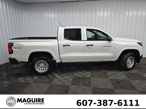 Used 2026 Chevrolet Colorado W/T w/ Advanced Trailering Package AWD/4WD image 2