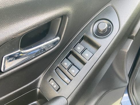 Used 2019 Chevrolet Trax LT w/ LT Convenience Package image 14