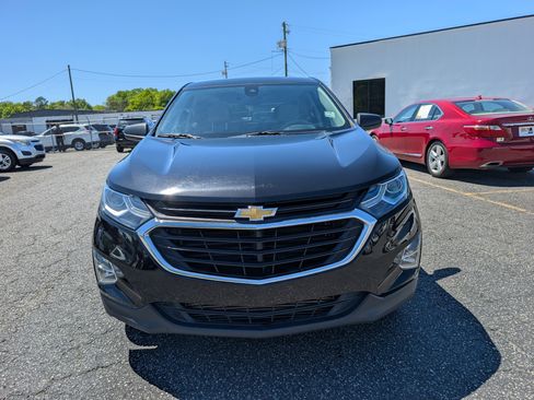 Used 2020 Chevrolet Equinox LS w/ LS Convenience Package image 2