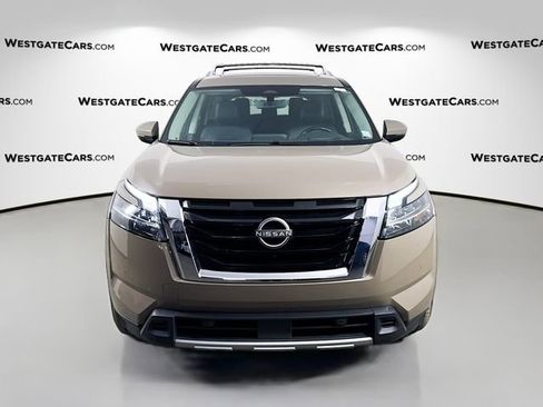 Used 2023 Nissan Pathfinder Platinum image 5