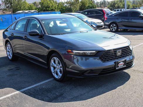 Certified 2025 Honda Accord LX image 3