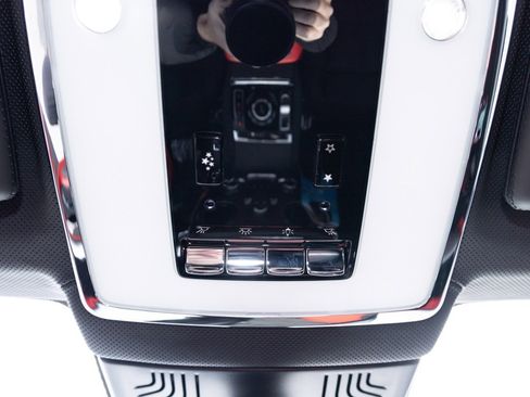 New 2025 Rolls-Royce Cullinan image 37